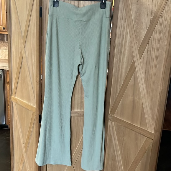 Green ribbed flared pants - Picture 5 of 6